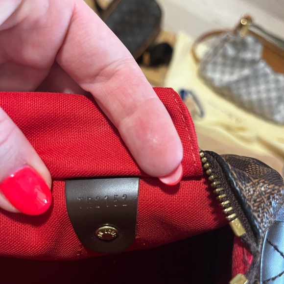 Authentic Louis Vuitton - Picture 3 of 3